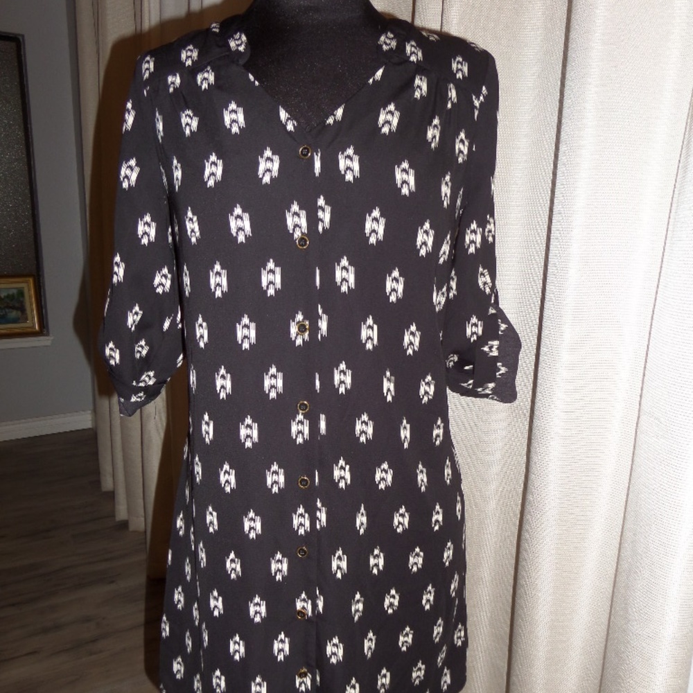 41HAWTHORN  Size XS Black White Long Sleeves DRESS